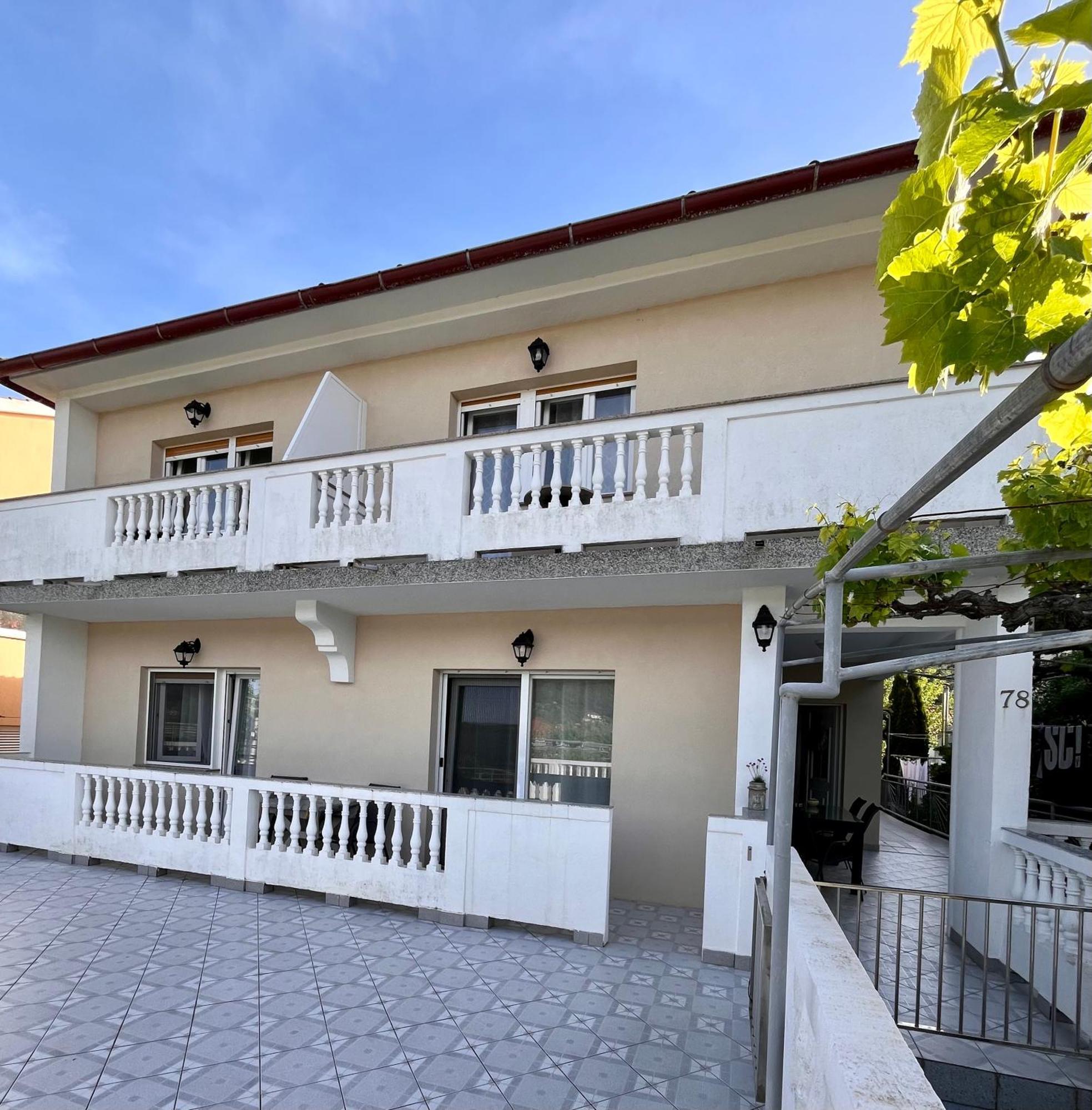 Apartments Jaska Супетарска Драга Екстериор снимка