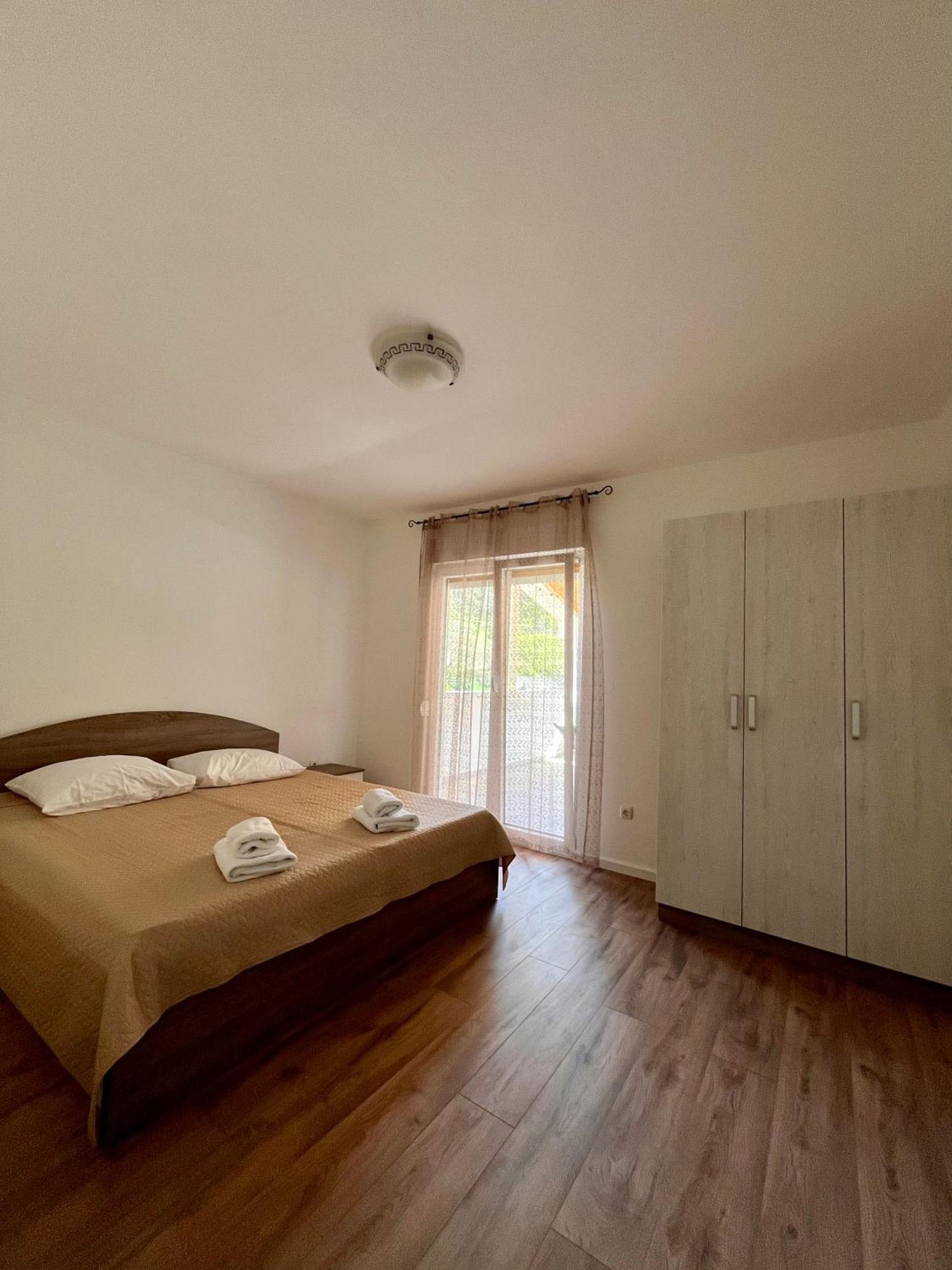 Apartments Jaska Супетарска Драга Екстериор снимка