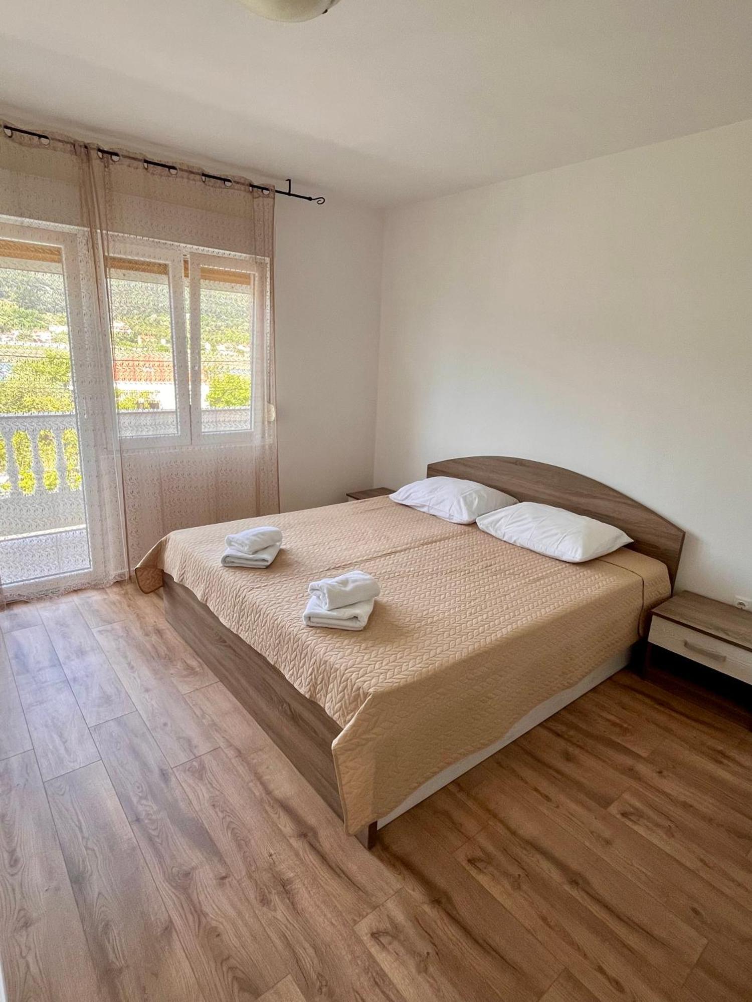 Apartments Jaska Супетарска Драга Екстериор снимка