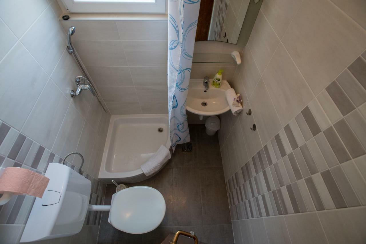 Apartments Jaska Супетарска Драга Екстериор снимка