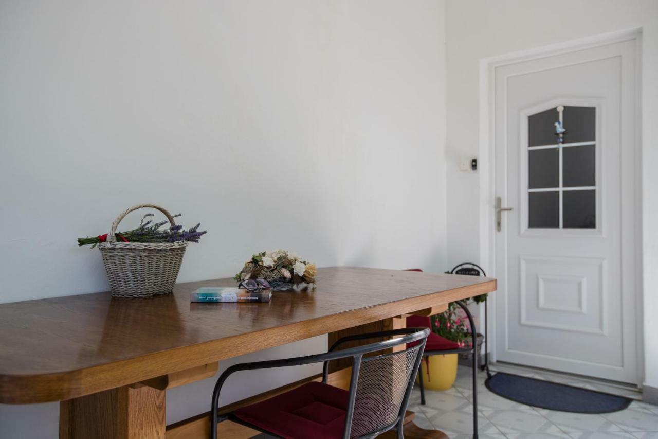 Apartments Jaska Супетарска Драга Екстериор снимка
